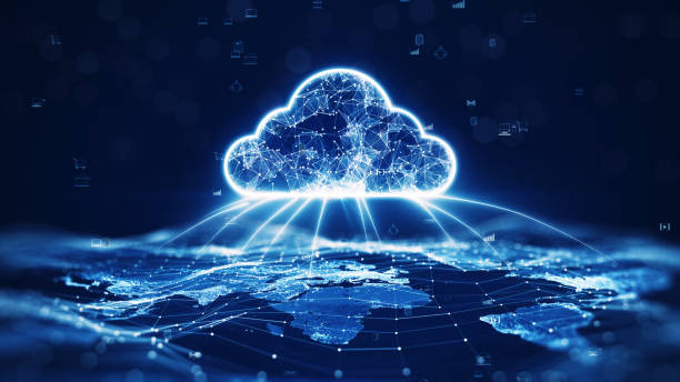 data transfer cloud computing technology concept. there is a large prominent cloud icon in the center with internal connections. and small icon on abstract world map polygon with dark blue background. - 互聯(lián)網 個照片及圖片檔